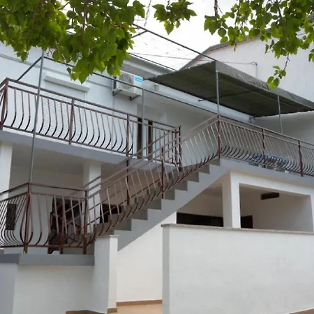 דירה Per - Sea View & Parking Space